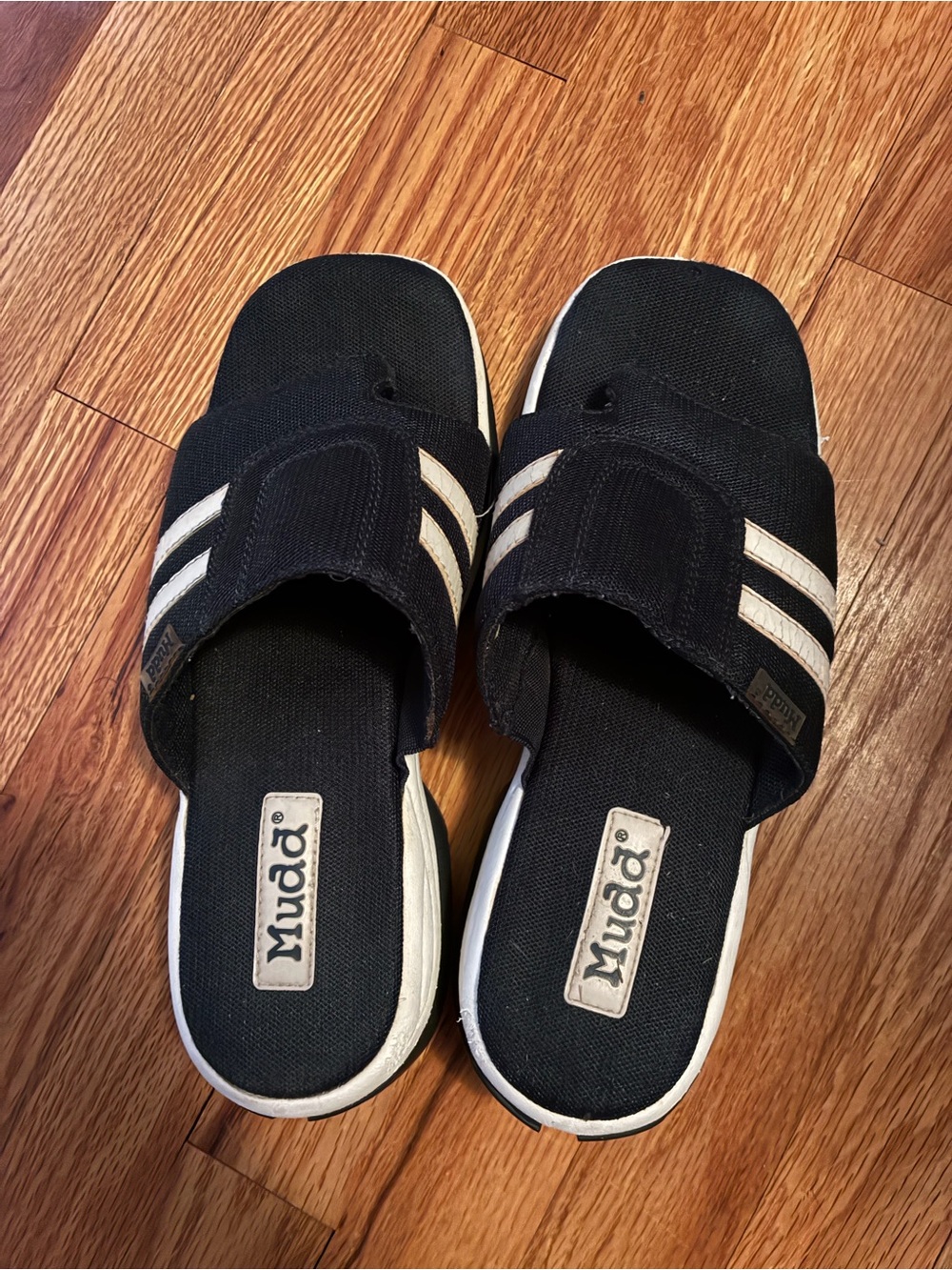 Y2K Vintage Mudd Navy Sporty Slide Platform Sandals with White Accent Stripes
